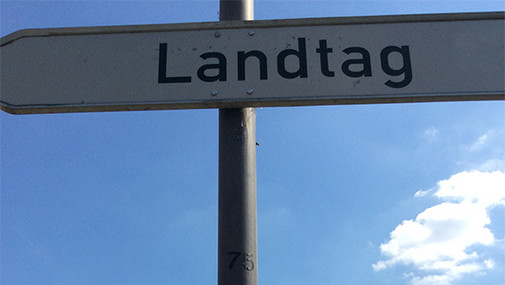 150903 Landtag Schild